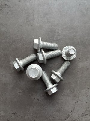 Болты фланцевые с мелким шагом резьбы