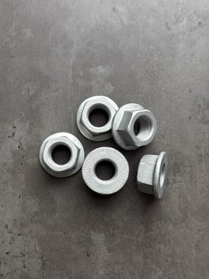 Гайки фланцевые с мелким шагом резьбы