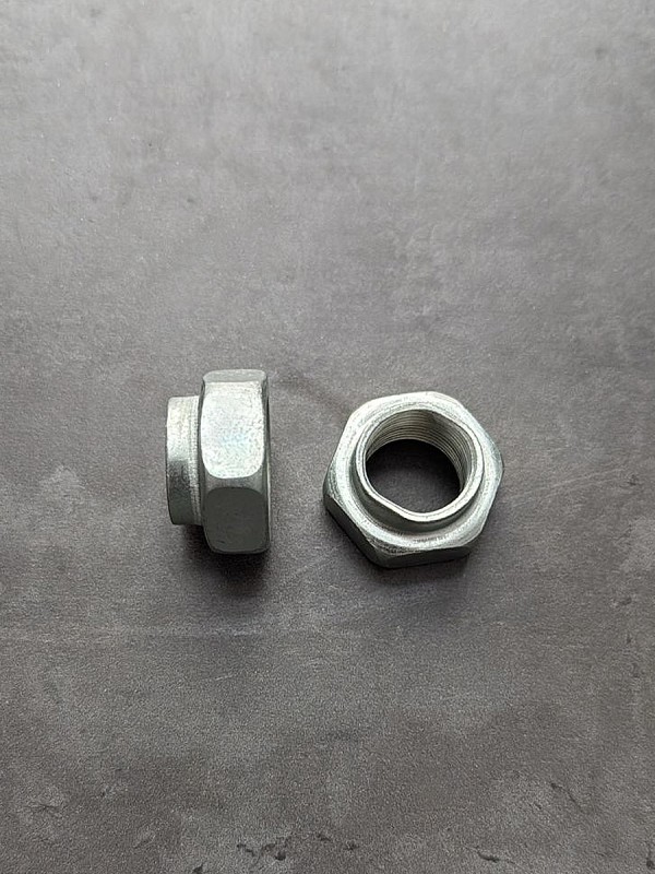 Гайка самоконтрящаяся М20х1,5 853825 (Белзан) оц.