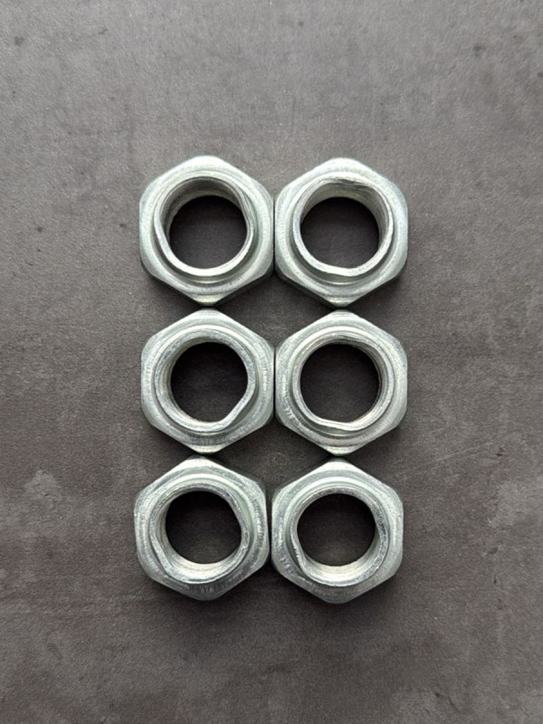 Гайка самоконтрящаяся М20х1,5 853825 (Белзан) оц.