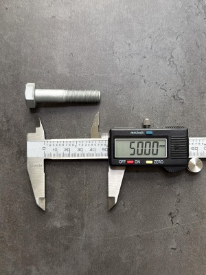 Болт М10х50х1,25 ГОСТ 7798-70 класс прочности 10.9 оцинкованный