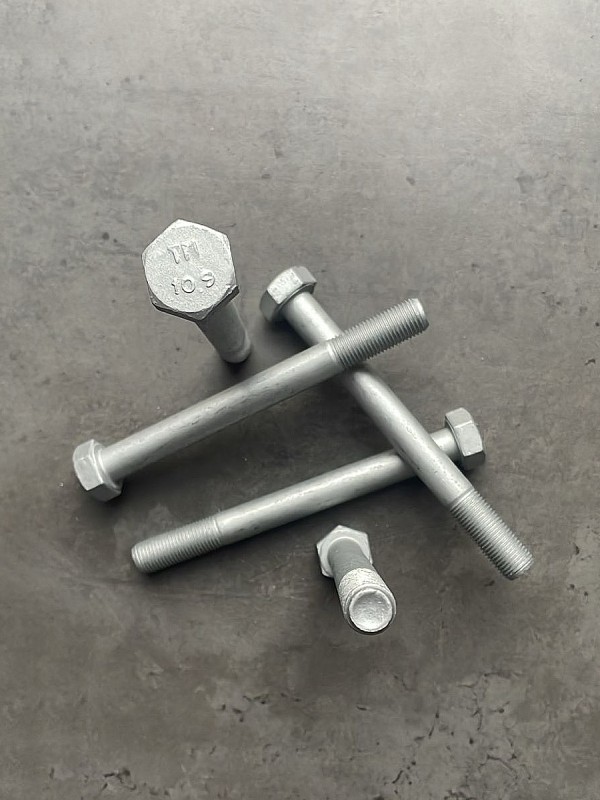 Болт М12х120х1,25 ГОСТ 7798-70 класс прочности 10.9 оцинкованный