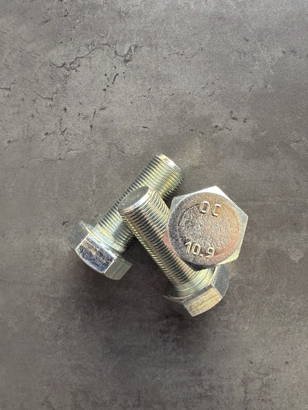 Болт М20х50х1,5 ГОСТ 7798-70 класс прочности 10.9 оцинкованный