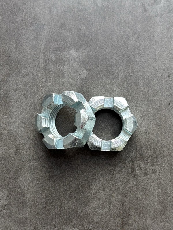 Гайка корончатая, прорезная низкая М27 DIN 937