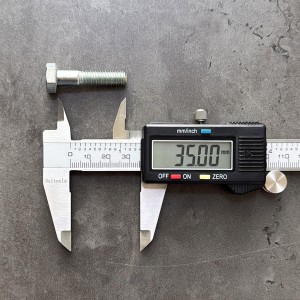 Болт М8х35х1,25 DIN 960 класс прочности 8.8 оцинкованный