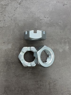 Гайка корончатая, прорезная низкая М27х2 DIN 937, класс прочности 8