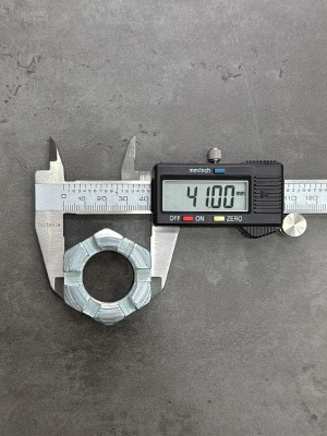 Гайка корончатая, прорезная низкая М27х2 DIN 937, класс прочности 10