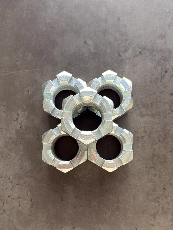 Гайка корончатая М30х1,5 (h=27, S-46) класс прочности 6 оцинкованная