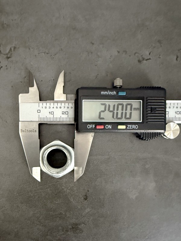 Гайка самоконтрящаяся М16х1,5 251649 Белзан, класс прочности 10, в цинке.