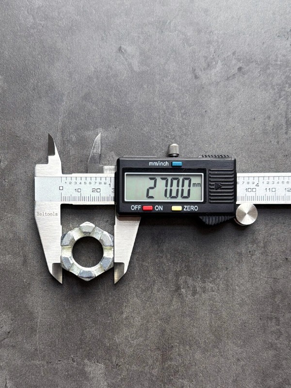 Гайка корончатая, прорезная низкая М18х1,5 DIN 937