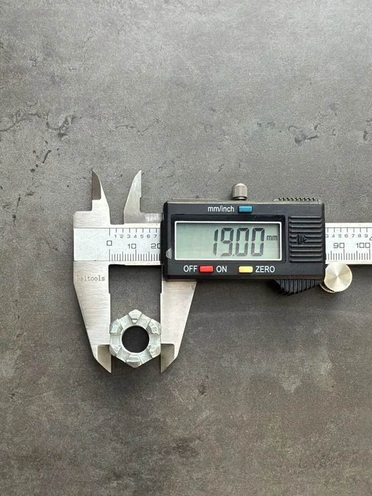 Гайка корончатая, прорезная низкая М12 DIN 937