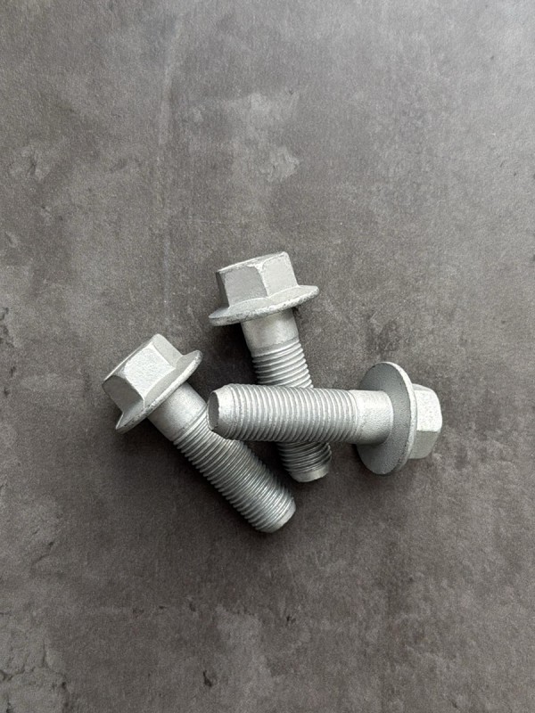 Болт фланцевый М12х40х1,25 8.8 оц. DIN 6921 без насечек