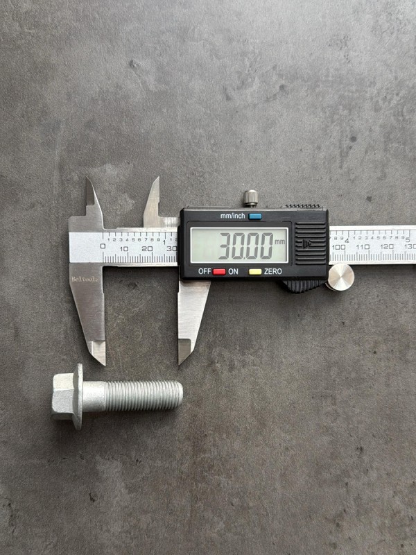 Болт фланцевый М12х40х1,25 8.8 оц. DIN 6921 без насечек