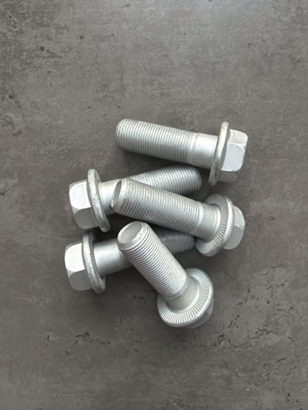 Болт фланцевый М20х60х1,5 10.9 оц. DIN 6921 с насечками рамный