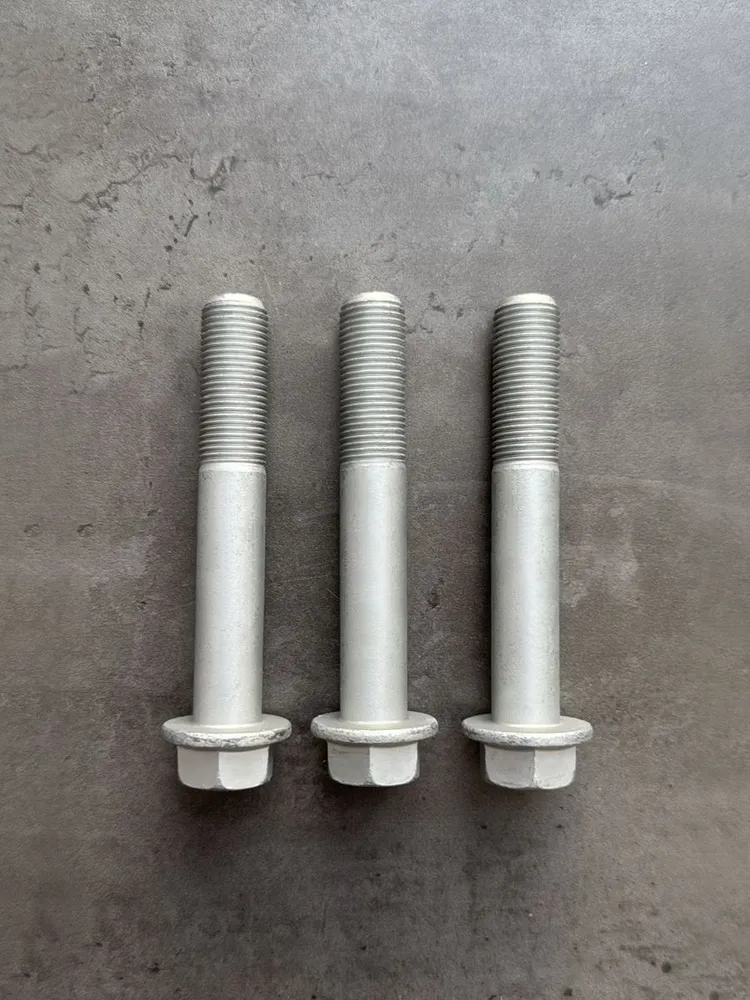 Болт фланцевый М16х100х1,5 10.9 оц. DIN 6921 без насечек