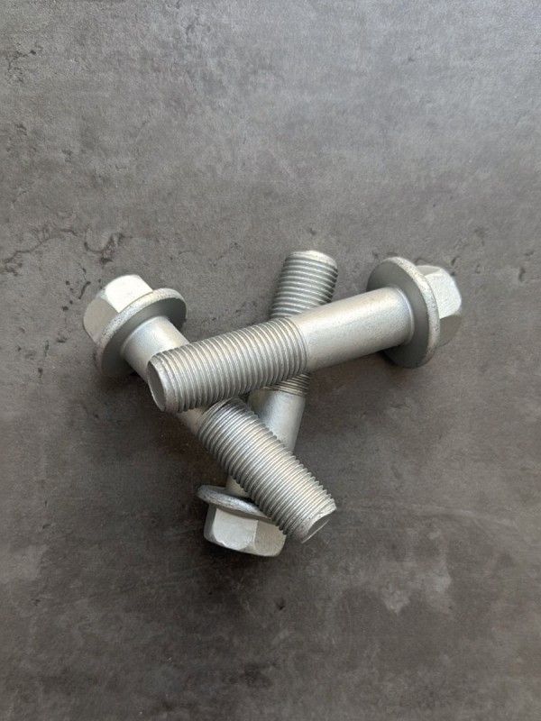 Болт фланцевый М16х70х1,5 8.8 оц. DIN 6921 без насечек