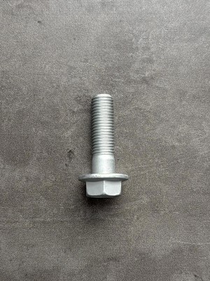 Болт фланцевый М10х35х1,25 8.8 оц. DIN 6921 без насечек