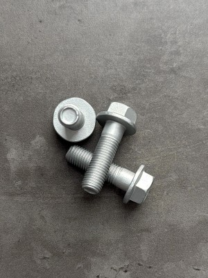 Болт фланцевый М10х35х1,25 8.8 оц. DIN 6921 без насечек