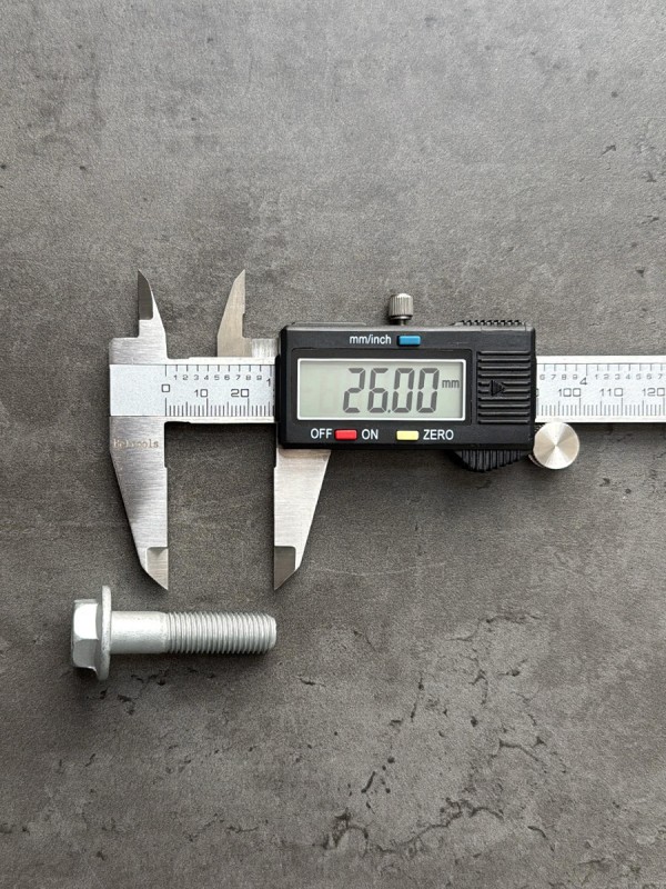 Болт фланцевый М10х50х1,25 8.8 оц. DIN 6921 без насечек