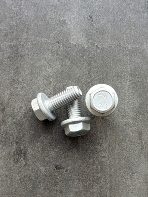 Болт фланцевый М8х20 8.8 оц. DIN 6921 без насечек