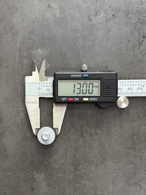 Болт фланцевый М8х40 8.8 оц. DIN 6921 без насечек