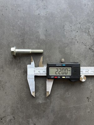 Болт фланцевый М8х50 8.8 оц. DIN 6921 без насечек