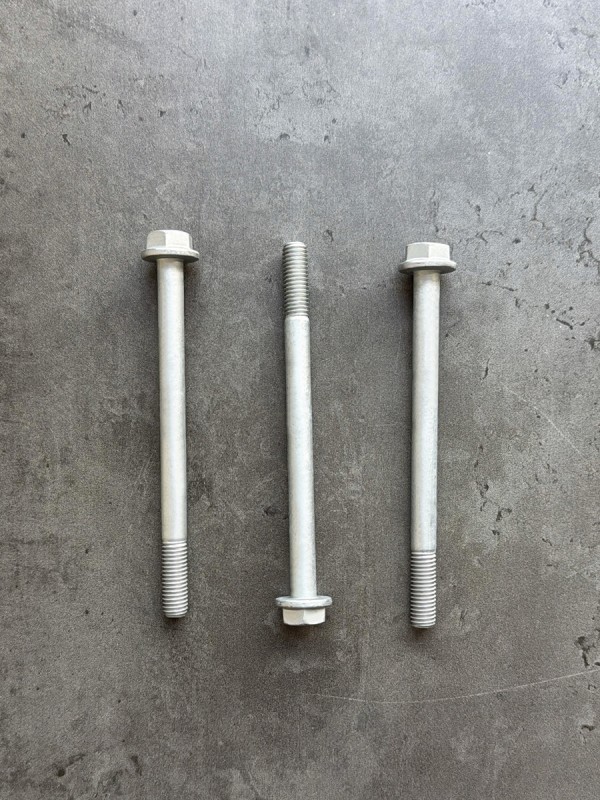 Болт фланцевый М8х110 8.8 оц. DIN 6921 без насечек