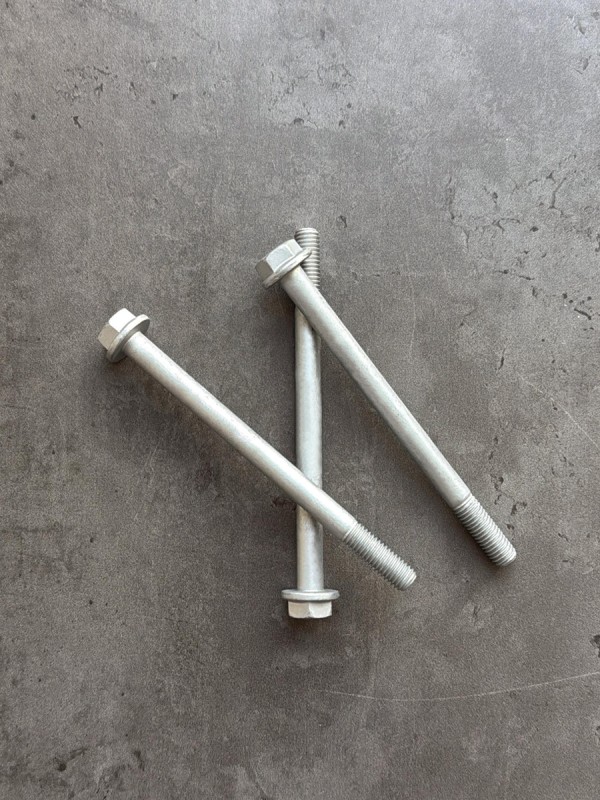 Болт фланцевый М8х110 8.8 оц. DIN 6921 без насечек