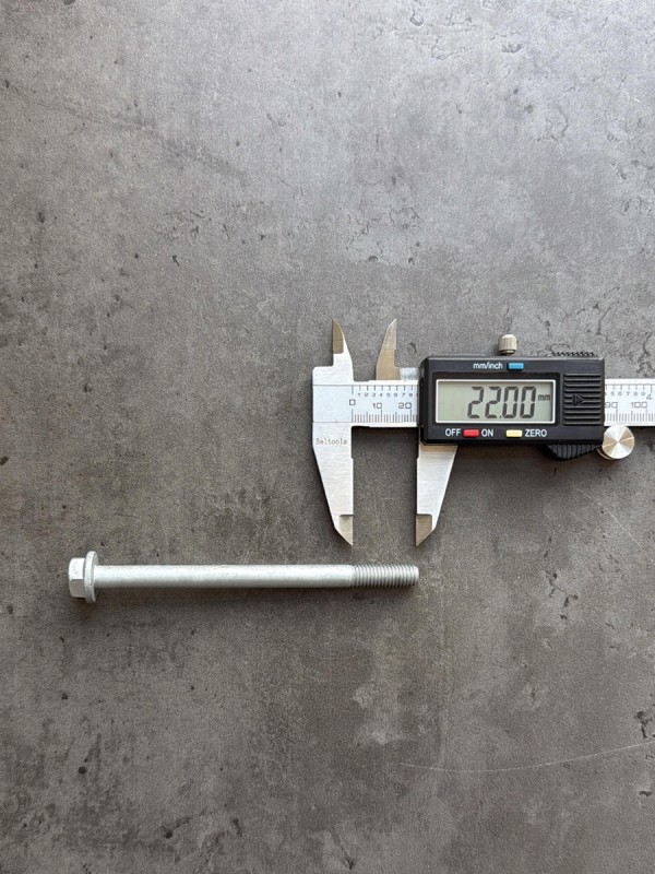 Болт фланцевый М8х110 8.8 оц. DIN 6921 без насечек