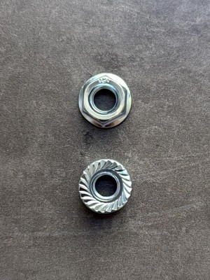 Гайка с фланцем М6 DIN 6923 с насечками, оц.