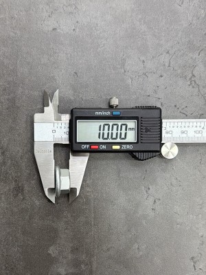 Гайка с фланцем М10х1,25 DIN 6923 КП 8, высокопрочная, фланцевая без насечек