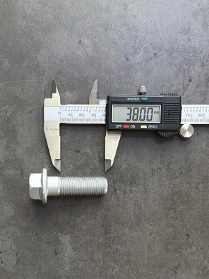 Болт фланцевый М16х50х1,5 8.8 оц. DIN 6921 без насечек